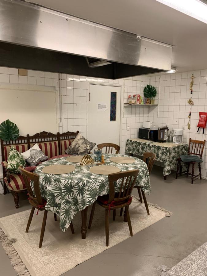 Wherever Mini Hostel Рованиеми Экстерьер фото